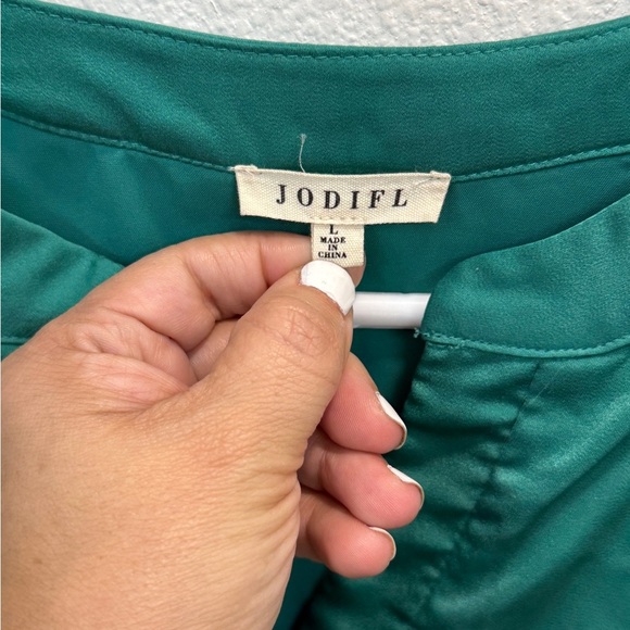 NWOT JODIFL Green Long Sleeve Relaxed Blouse with Mandarin Collar - Picture 2 of 5